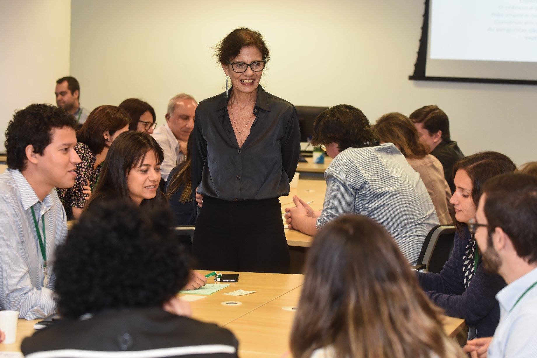 Nadia Rebouças Qual Perfil